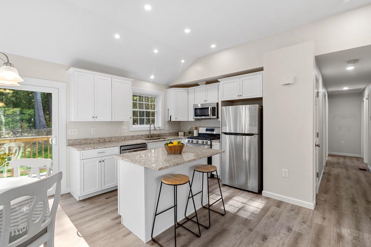 Mont Vernon, New Hampshire, 03057, United States, 3 Bedrooms Bedrooms, ,1 BathroomBathrooms,Residential,For Sale,1998369