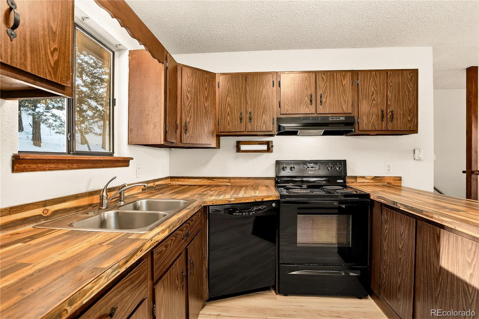 Bailey, Colorado, 80421, United States, 3 Bedrooms Bedrooms, ,2 BathroomsBathrooms,Residential,For Sale,2003095