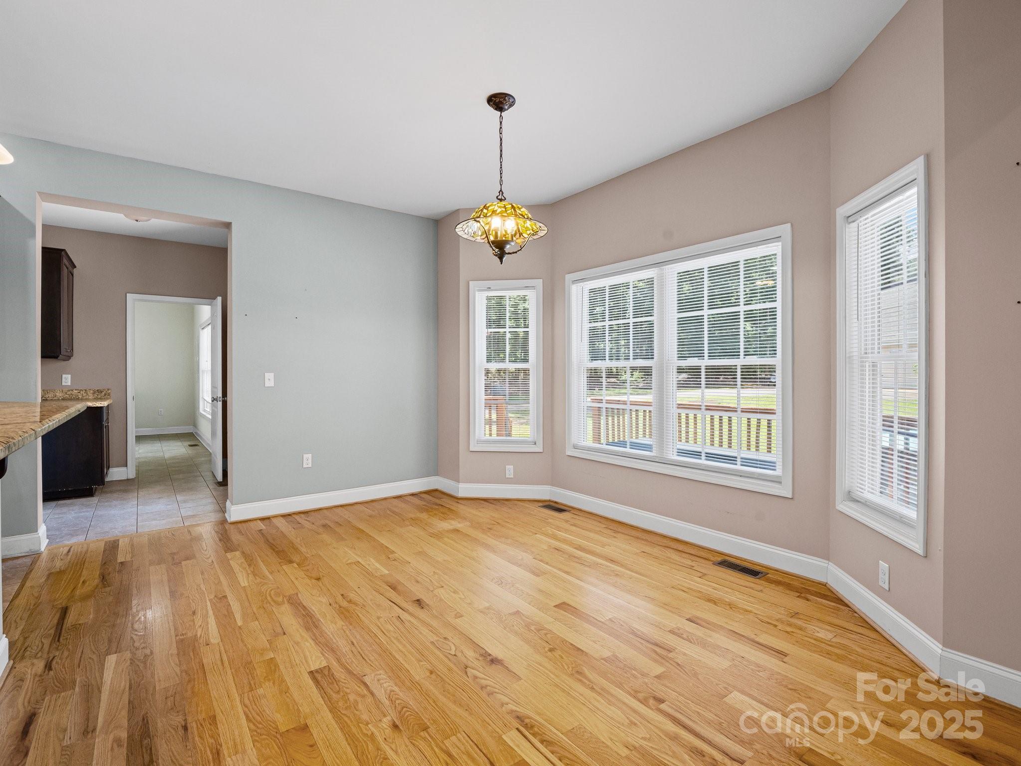 Lincolnton, North Carolina, 28092, United States, 4 Bedrooms Bedrooms, ,4 BathroomsBathrooms,Residential,For Sale,2009107