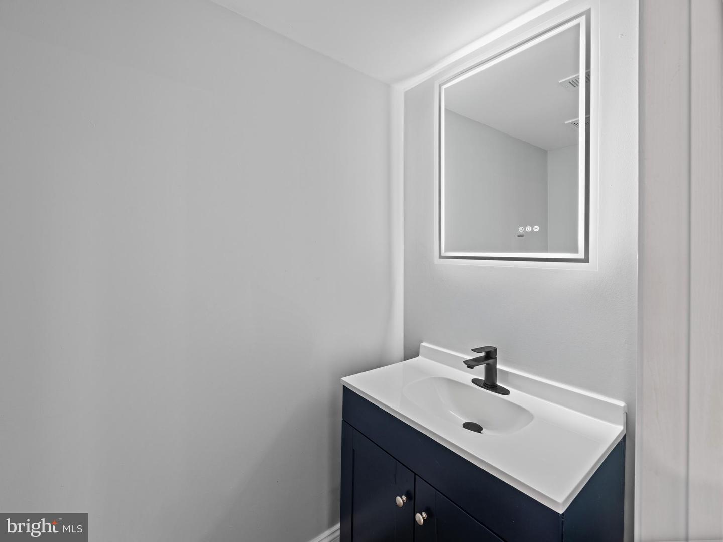 Herndon, Virginia, 20171, United States, 4 Bedrooms Bedrooms, ,4 BathroomsBathrooms,Residential,For Sale,1989077