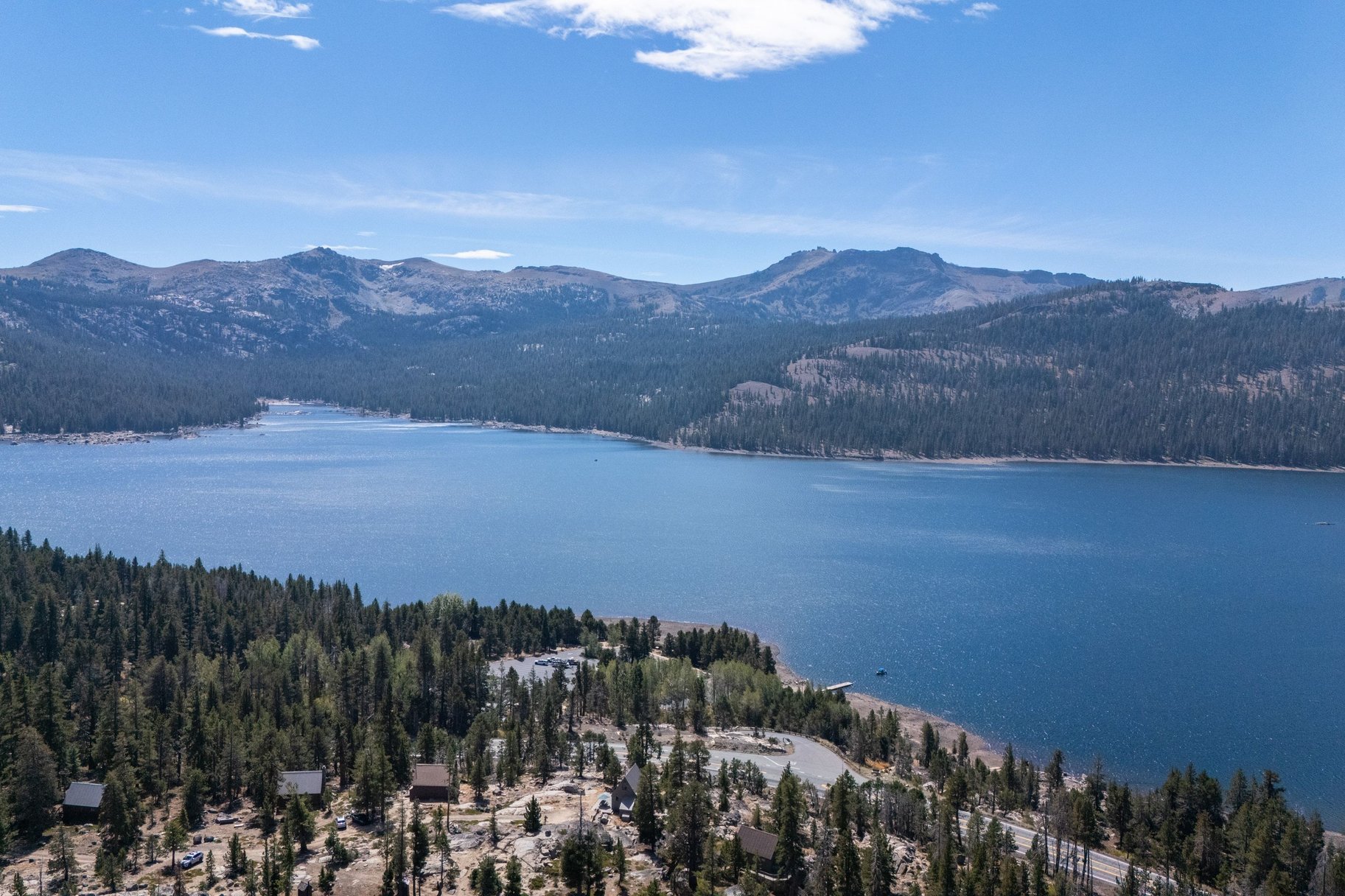  The Juniper Cabin: A Wild Invitation to See the World Differently - 物件實景