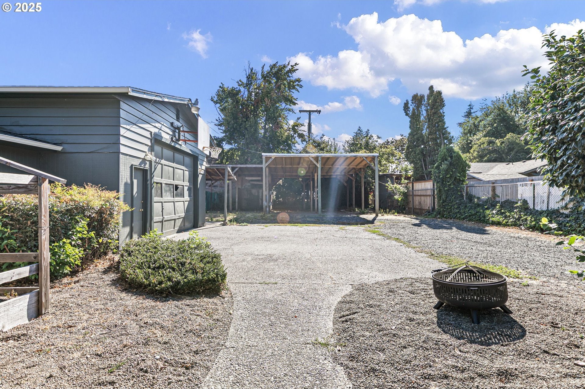 Springfield, Oregon, 97477, United States, 4 Bedrooms Bedrooms, ,2 BathroomsBathrooms,Residential,For Sale,1918433