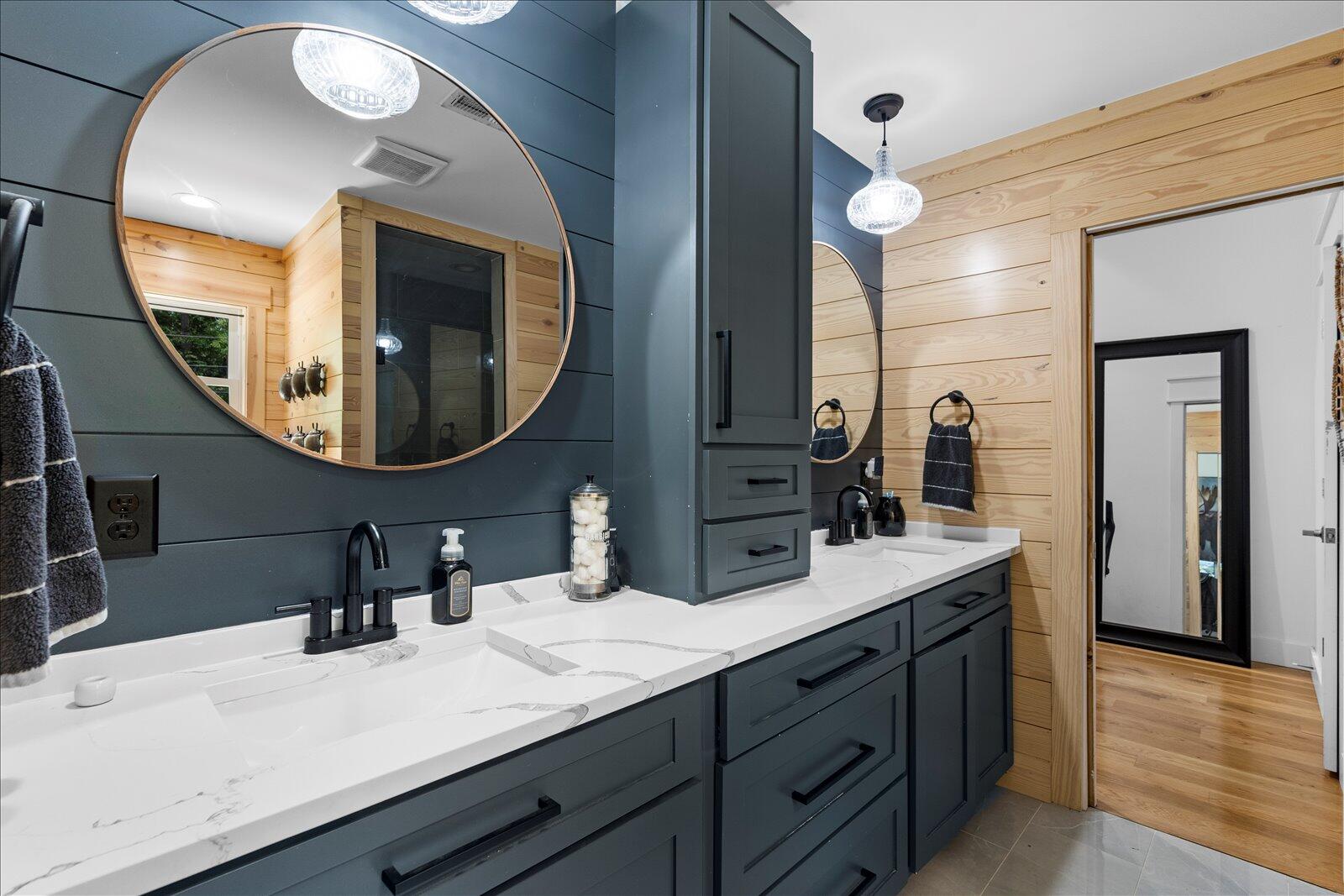 Jasper, Tennessee, 37347, United States, 3 Bedrooms Bedrooms, ,2 BathroomsBathrooms,Residential,For Sale,1976717