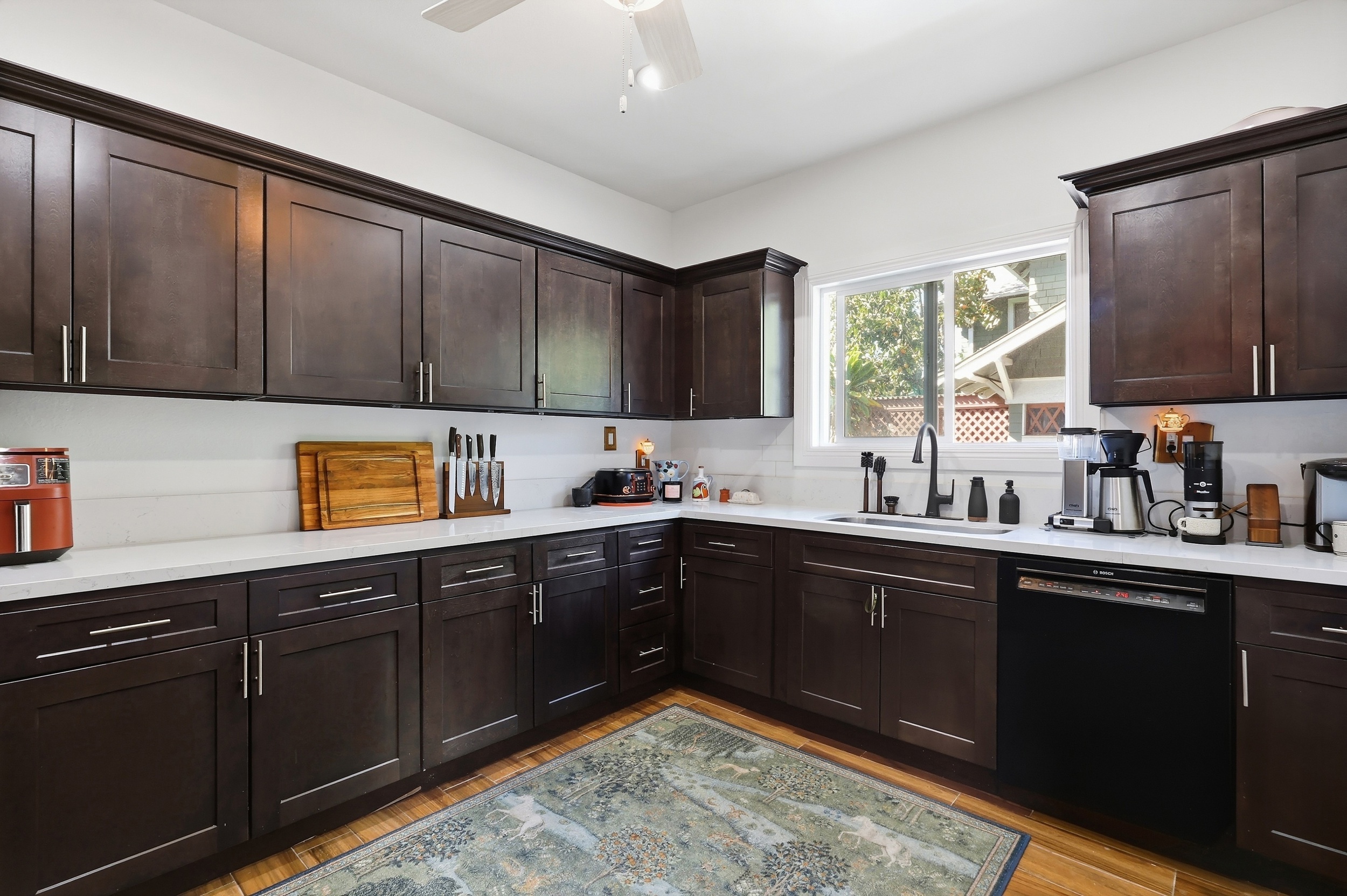  2651 Van Buren Place, Los Angeles, CA 90007 - 物件實景