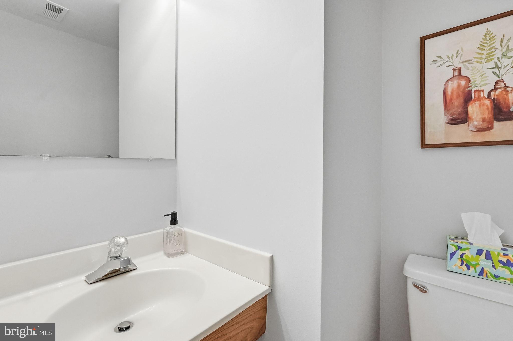 Fairfax, Virginia, 22033, United States, 2 Bedrooms Bedrooms, ,4 BathroomsBathrooms,Residential,For Sale,2001476