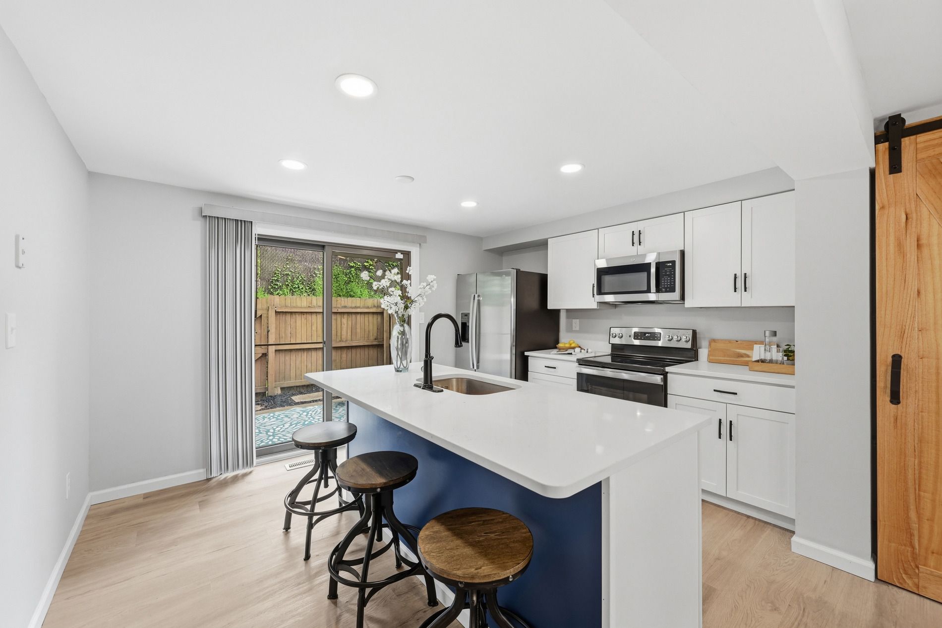  907 Camelot Drive, Pittsburgh, PA 15237 - 物件實景