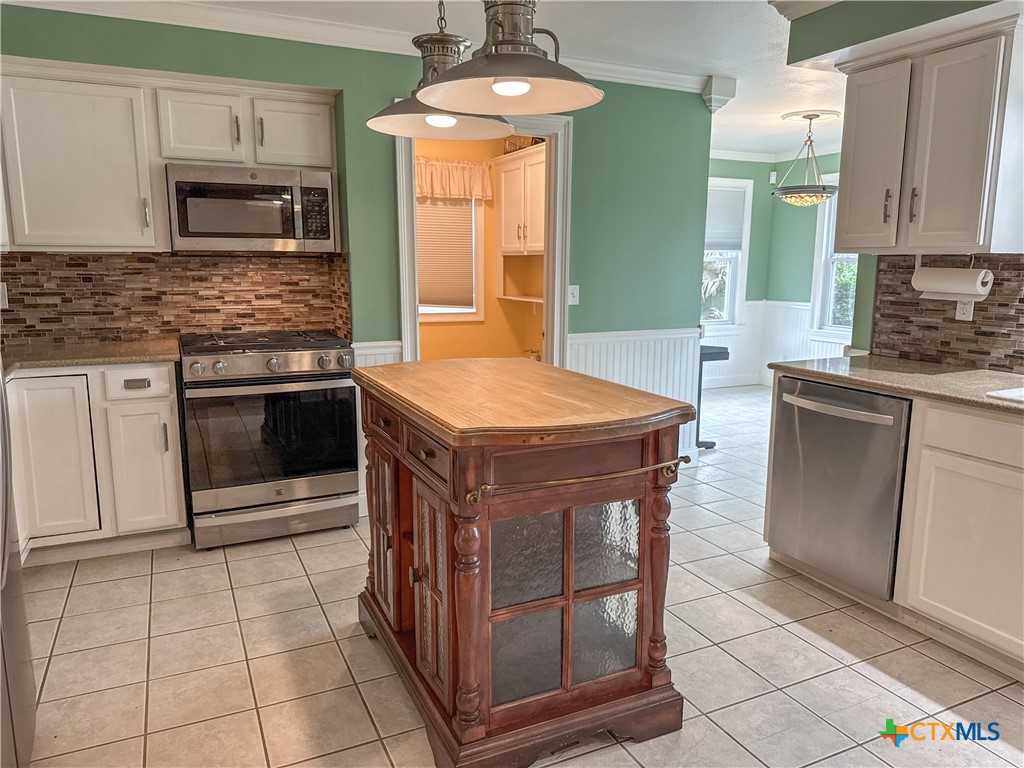 Victoria, Texas, 77905, United States, 5 Bedrooms Bedrooms, ,4 BathroomsBathrooms,Residential,For Sale,1941900
