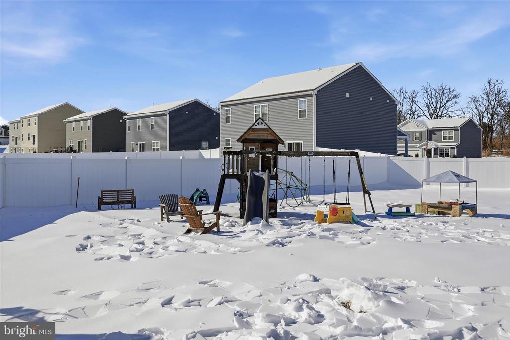 Berryville, Virginia, 22611, United States, 4 Bedrooms Bedrooms, ,3 BathroomsBathrooms,Residential,For Sale,2015067