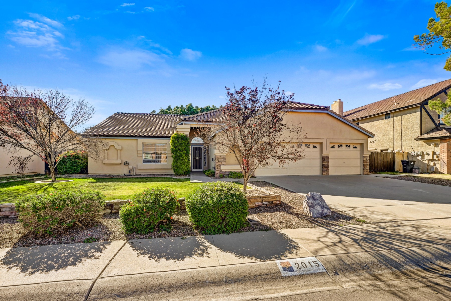  Camelot Village - 物件實景