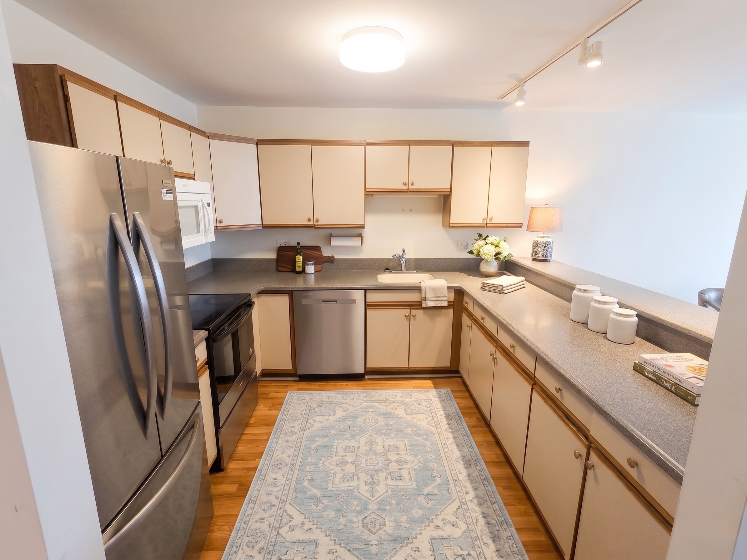  Top Level Condo Unit - 物件實景