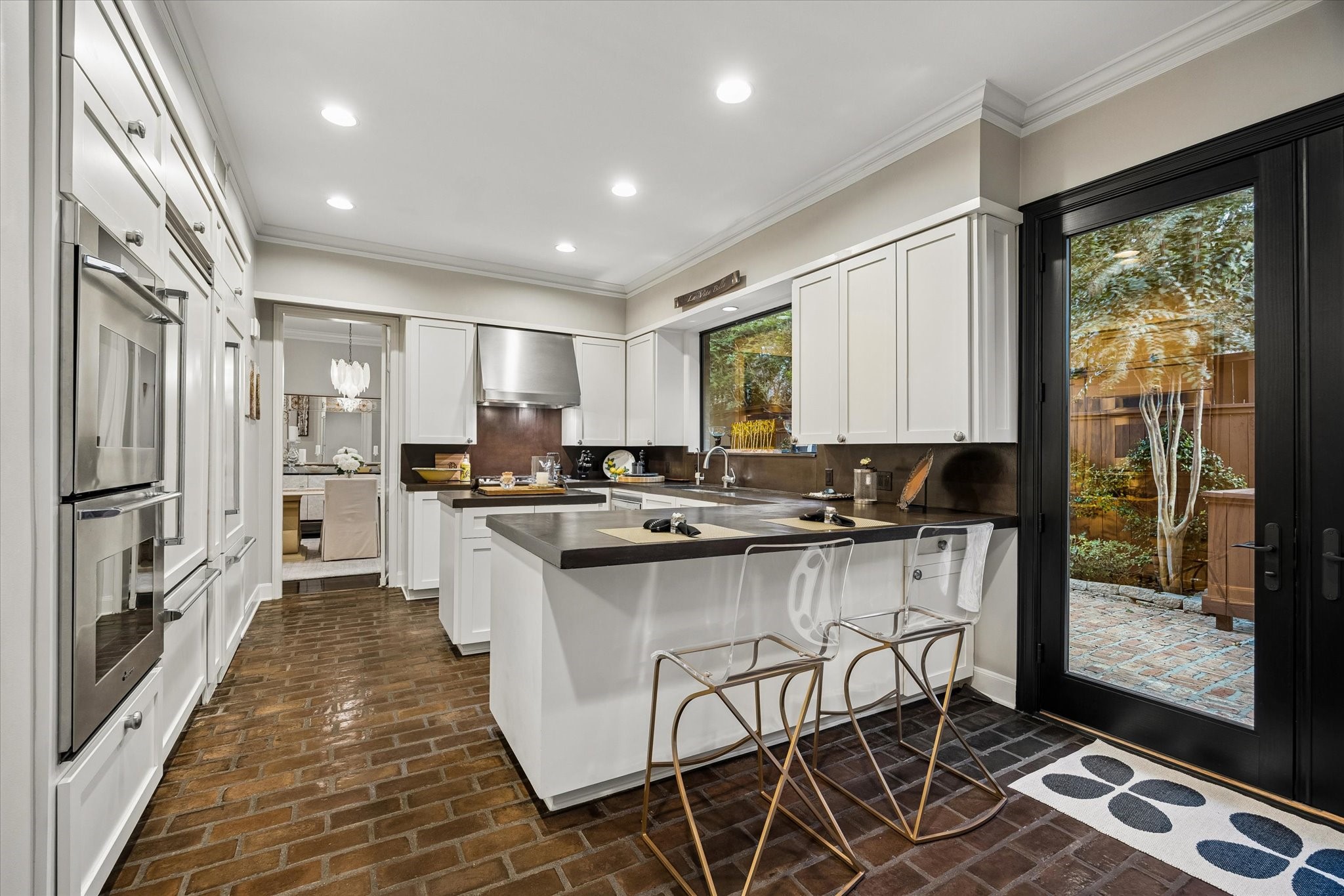  991 S Post Oak Lane - 物件實景