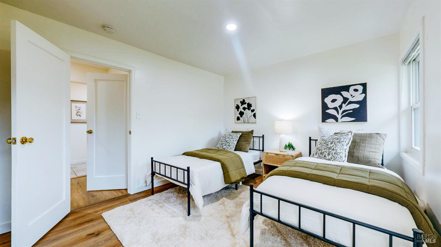 Petaluma, California, 94952, United States, 3 Bedrooms Bedrooms, ,2 BathroomsBathrooms,Residential,For Sale,2008793