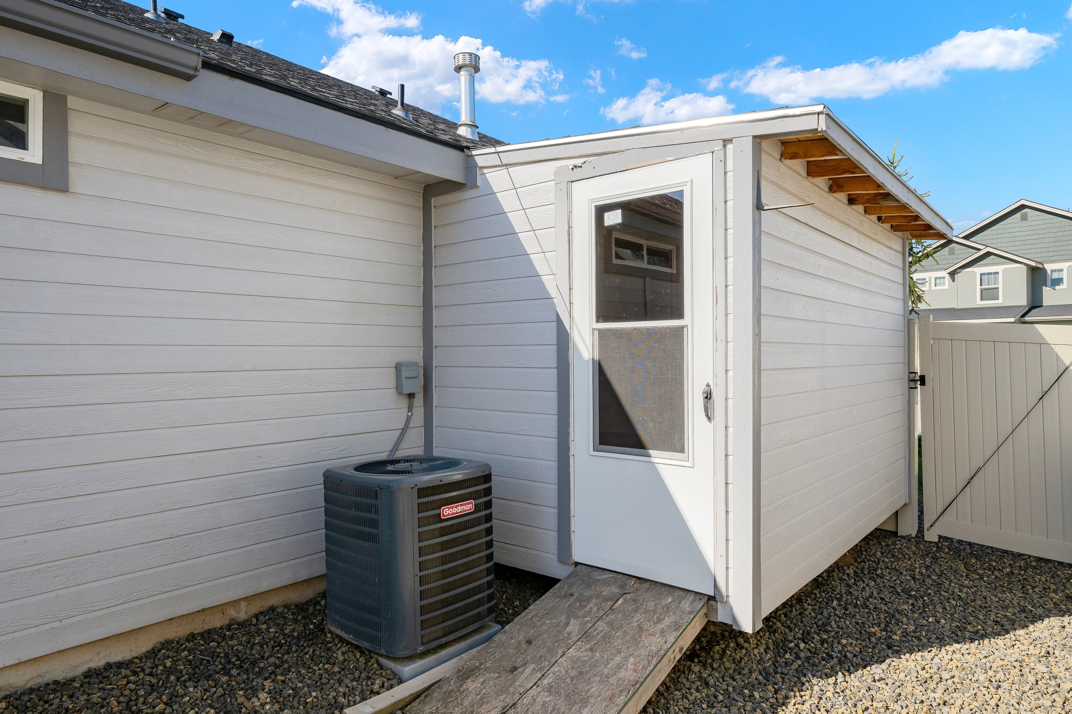  Better Than New  Move-In Ready with Space to Live & Relax - 物件實景