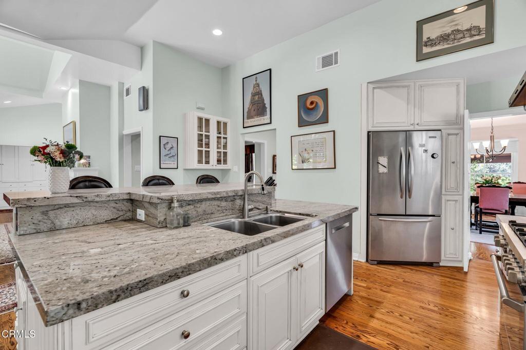 Altadena, California, 91001, United States, 3 Bedrooms Bedrooms, ,3 BathroomsBathrooms,Residential,For Sale,1903574