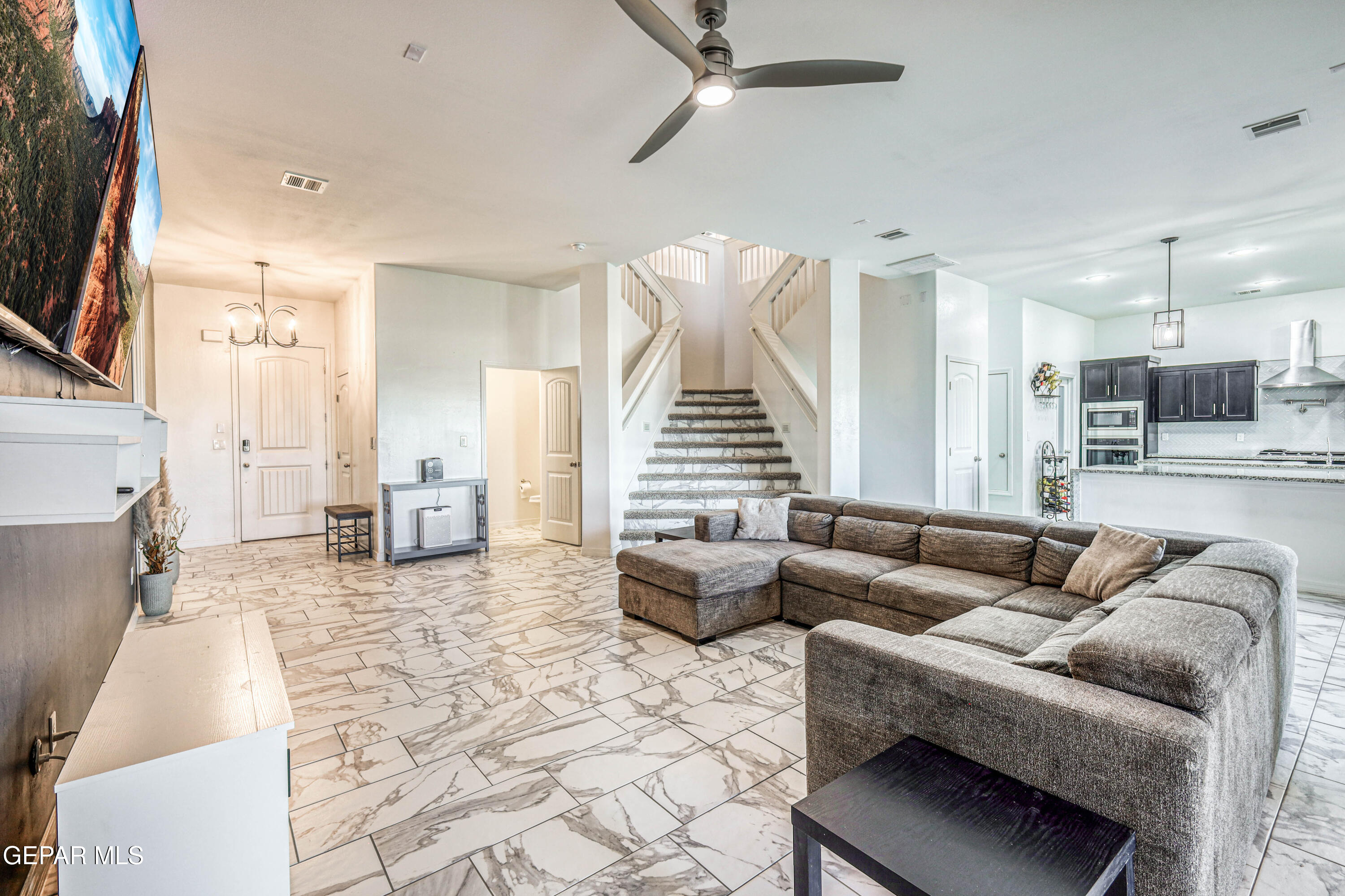 El Paso, Texas, 79911, United States, 5 Bedrooms Bedrooms, ,4 BathroomsBathrooms,Residential,For Sale,1969245