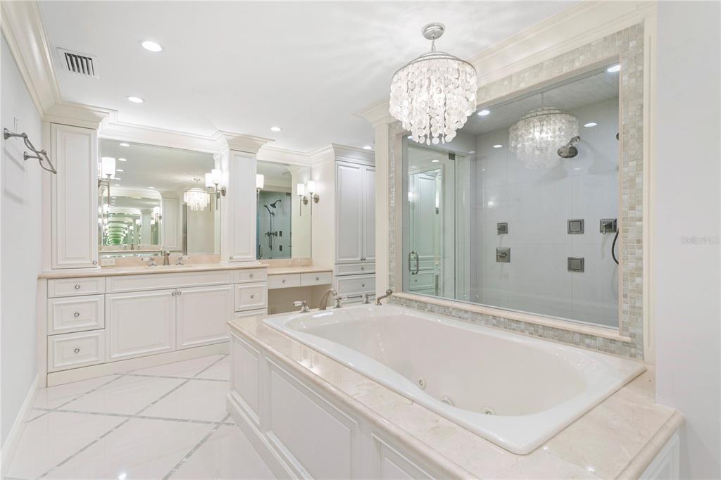 Tampa, Florida, 33613, United States, 7 Bedrooms Bedrooms, ,8 BathroomsBathrooms,Residential,For Sale,1979226