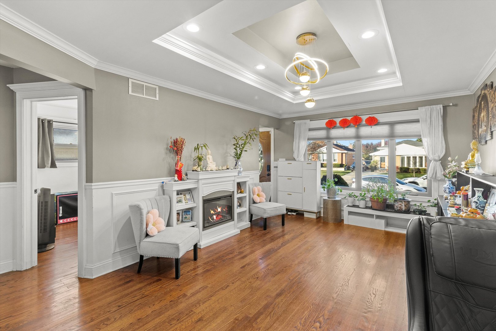 Niles, Illinois, 60714, United States, 3 Bedrooms Bedrooms, ,2 BathroomsBathrooms,Residential,For Sale,2000333