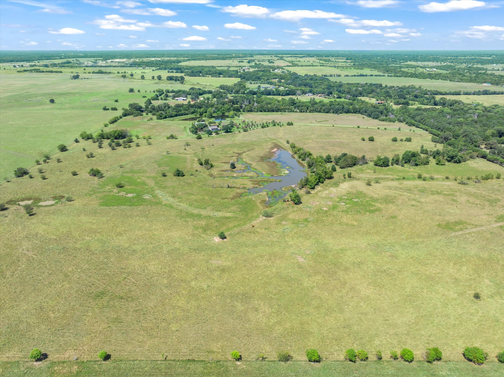 Wills Point, Texas, 75169, United States, 4 Bedrooms Bedrooms, ,3 BathroomsBathrooms,Residential,For Sale,1979230