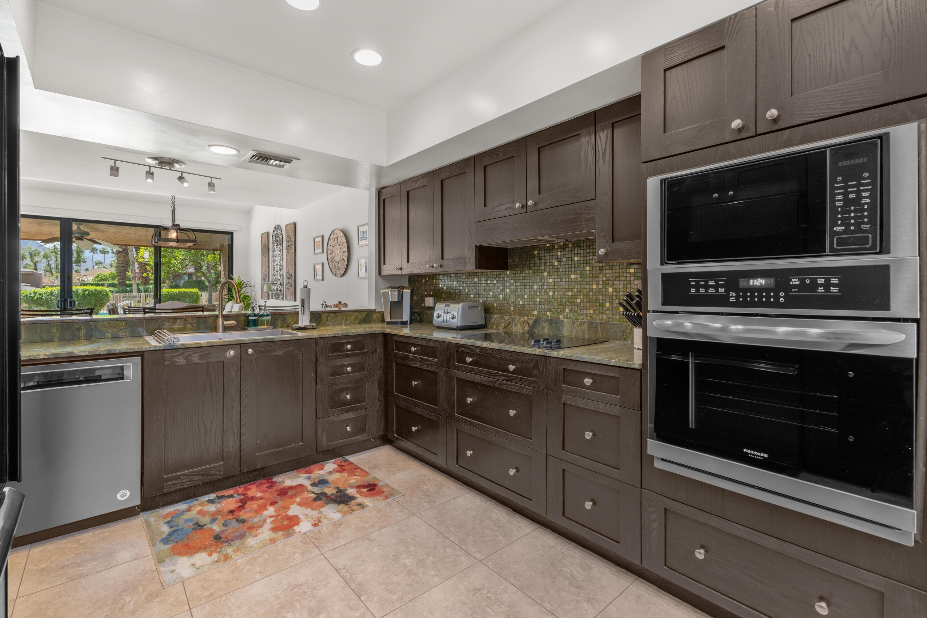 Palm Desert, California, 92260, United States, 4 Bedrooms Bedrooms, ,2 BathroomsBathrooms,Residential,For Sale,1942211