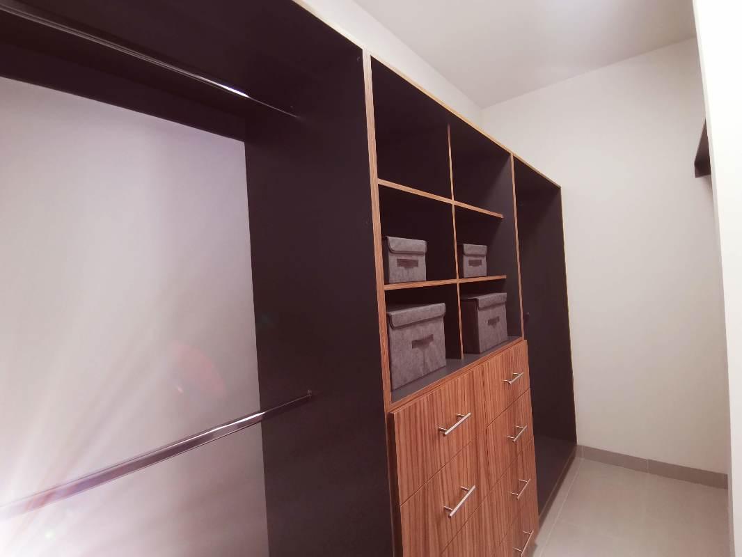 Valle Esmeralda, El Marqués, Querétaro, 76269, Mexico, 3 Bedrooms Bedrooms, ,4 BathroomsBathrooms,Residential,For Sale,Valle Esmeralda,1625749
