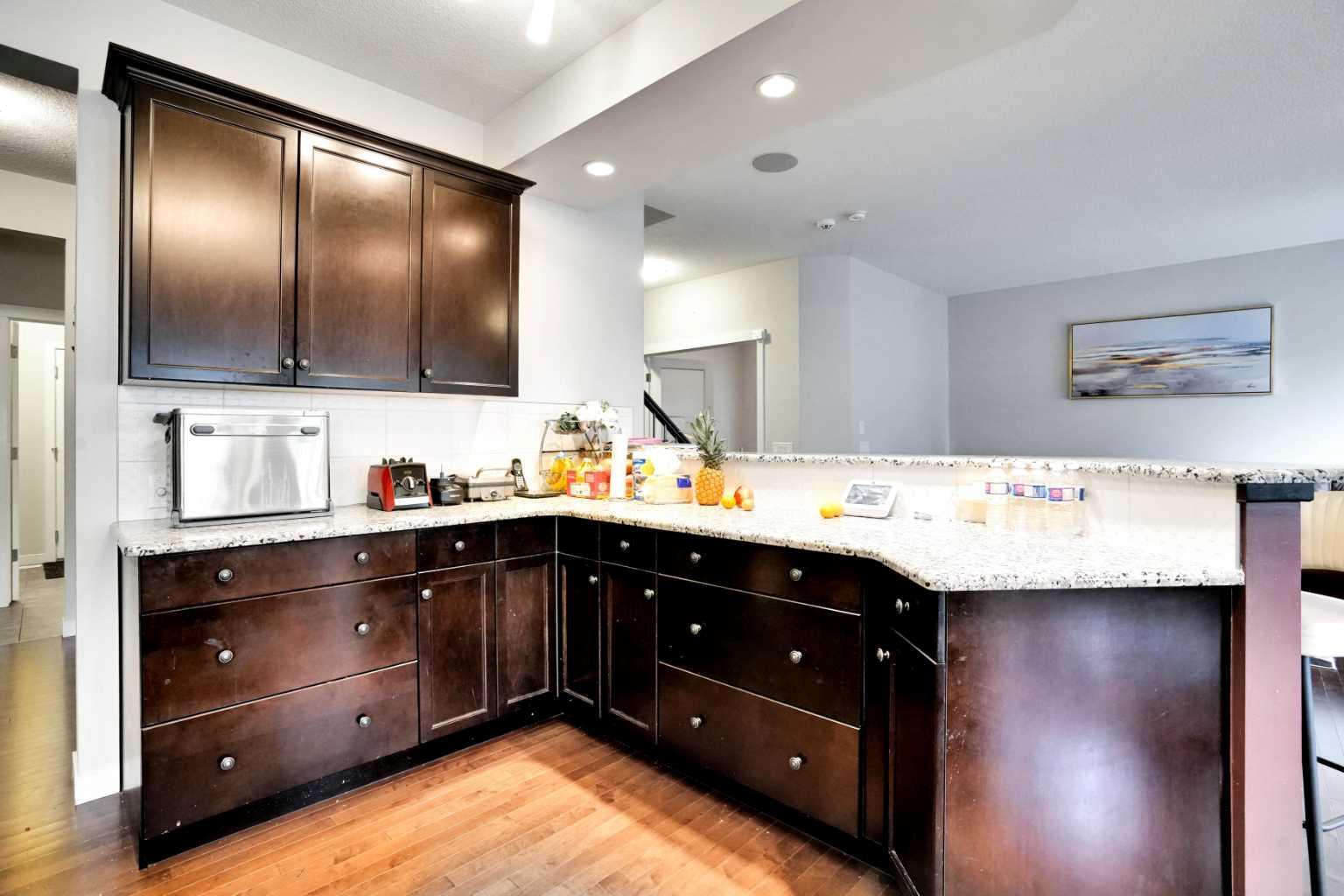 CALGARY, Alberta, T2X 0J7, CA, 3 Bedrooms Bedrooms, ,3 BathroomsBathrooms,Residential,For Sale,1906962