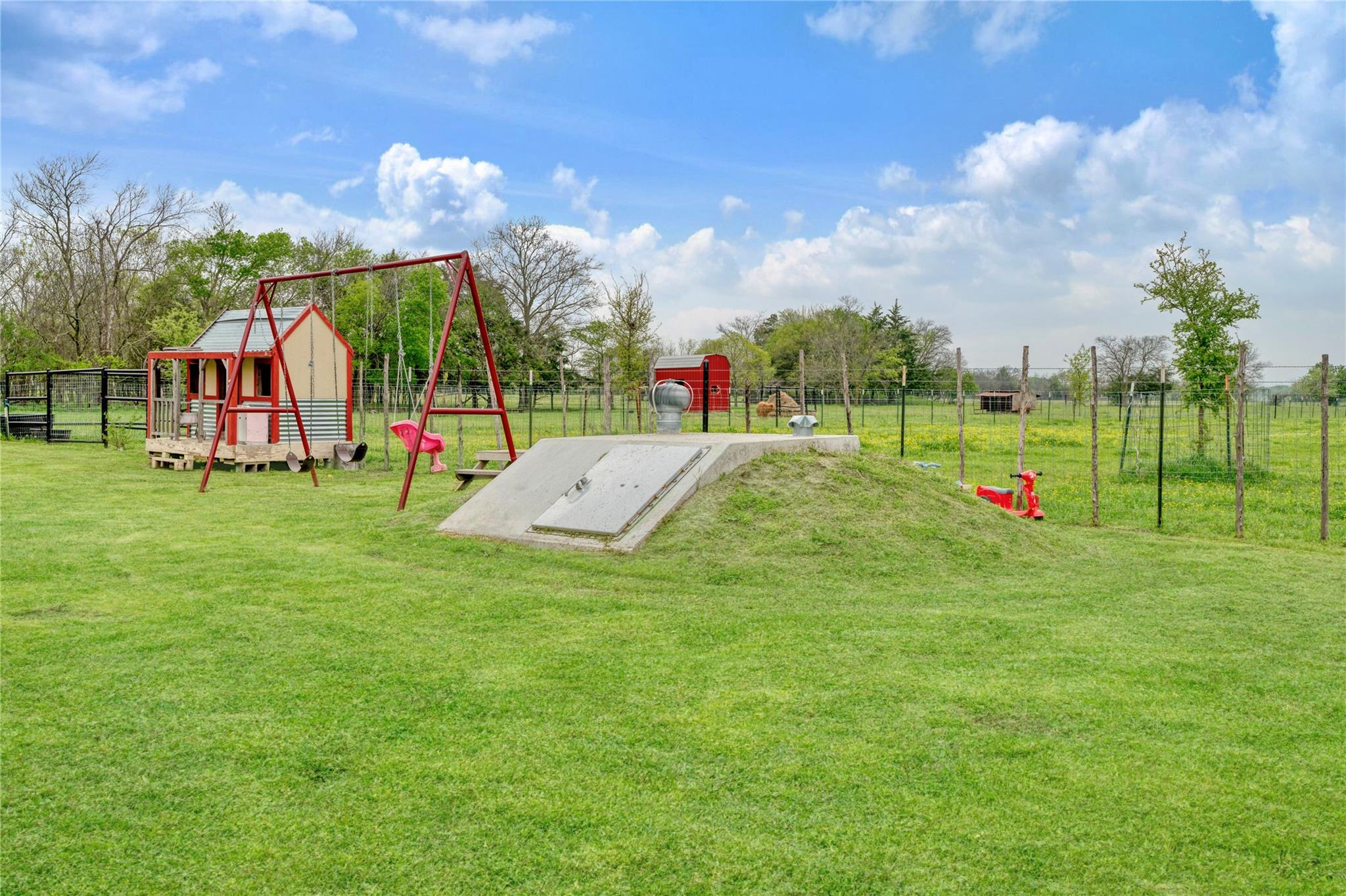 Honey Grove, Texas, 75446, United States, 3 Bedrooms Bedrooms, ,3 BathroomsBathrooms,Residential,For Sale,1937107