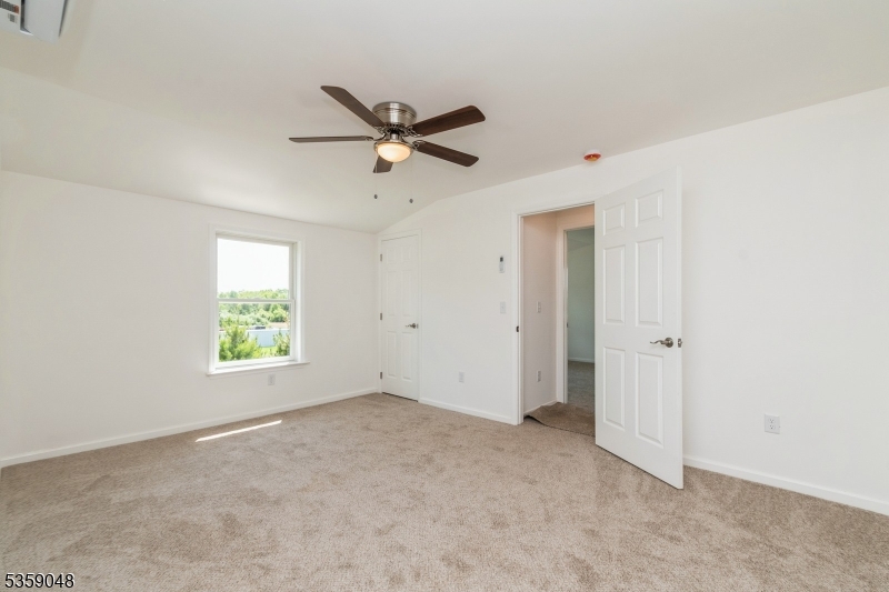 Franklin Twp., New Jersey, 08825, United States, 2 Bedrooms Bedrooms, ,3 BathroomsBathrooms,Residential,For Sale,1820941