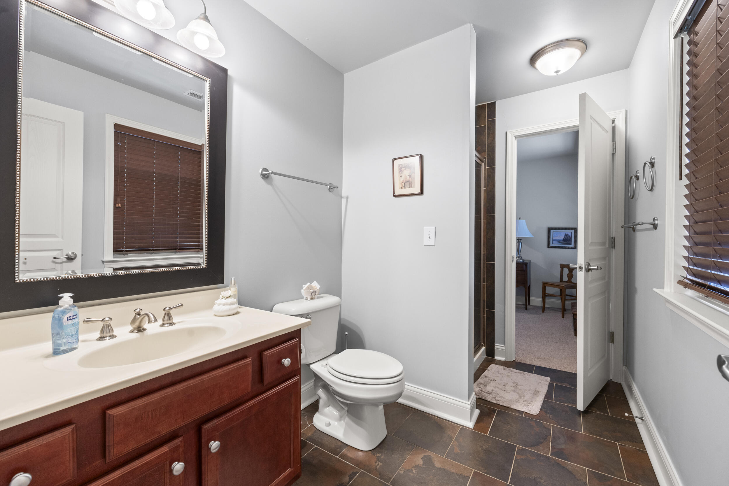 Georgetown, Kentucky, 40324, United States, 5 Bedrooms Bedrooms, ,5 BathroomsBathrooms,Residential,For Sale,1925137