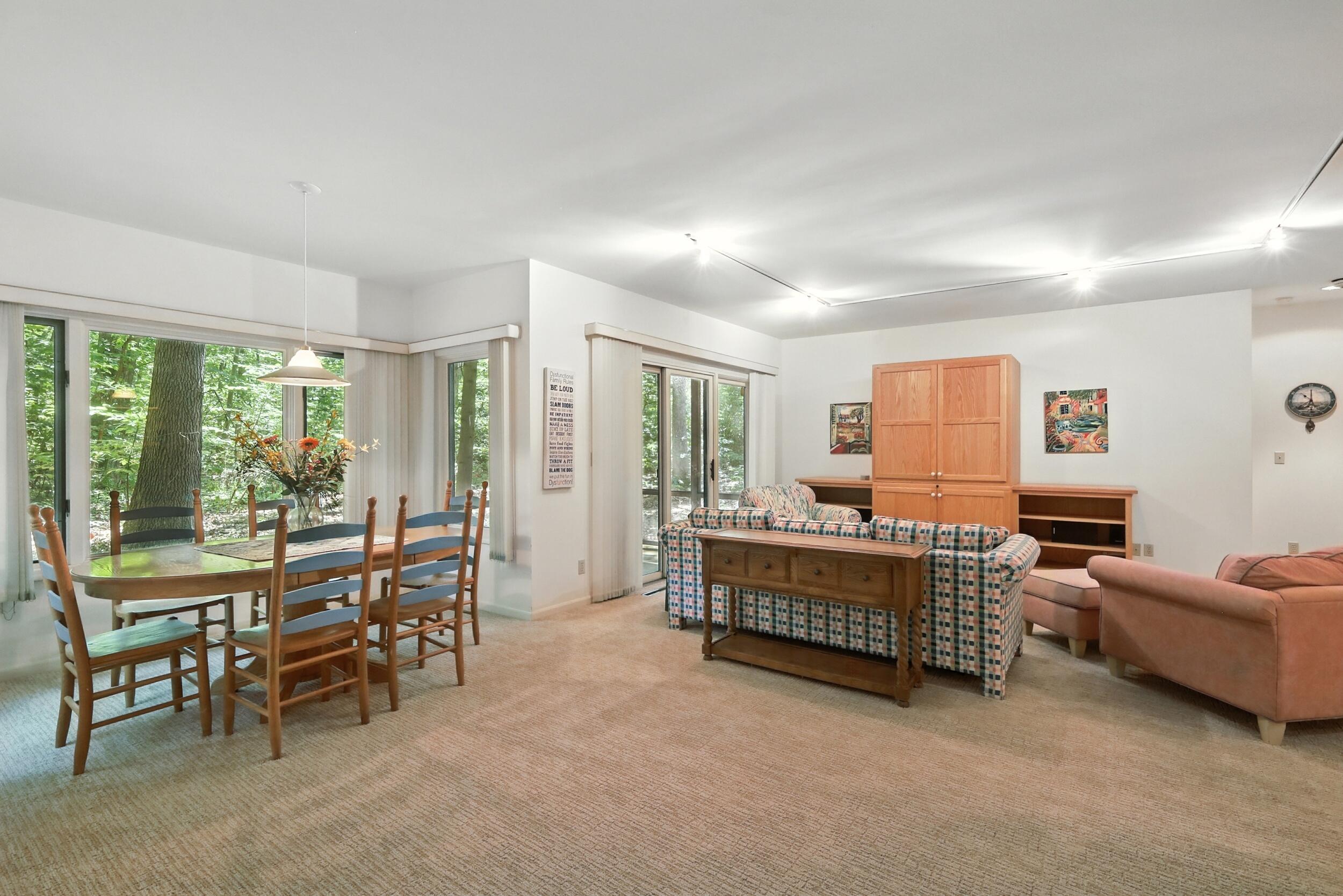 New Buffalo, Michigan, 49117, United States, 3 Bedrooms Bedrooms, ,3 BathroomsBathrooms,Residential,For Sale,1919562
