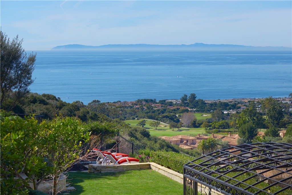 Newport Coast, California, 92657, United States, 4 Bedrooms Bedrooms, ,6 BathroomsBathrooms,Residential,For Sale,1896952