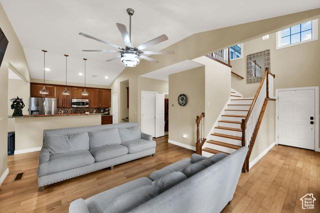 South Jordan, Utah, 84009, United States, 4 Bedrooms Bedrooms, ,4 BathroomsBathrooms,Residential,For Sale,1979446