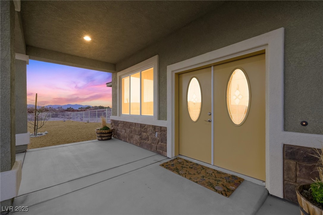 Pahrump, Nevada, 89061, United States, 5 Bedrooms Bedrooms, ,5 BathroomsBathrooms,Residential,For Sale,1901297