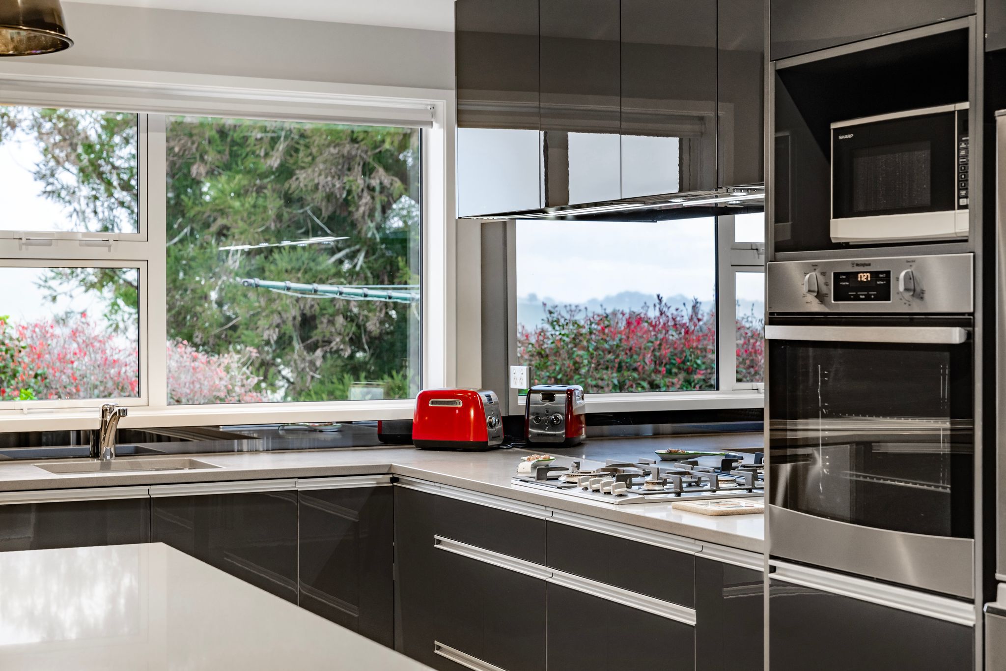  Bespoke in Design, Home and Income Retreat - 物件實景