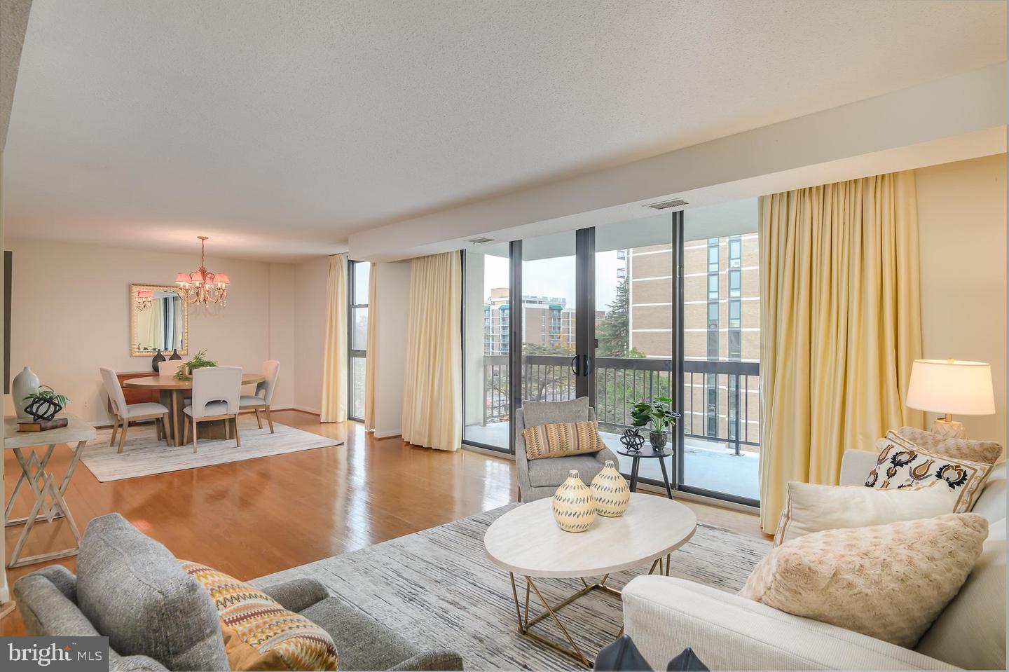 Arlington, Virginia, 22204, United States, 2 Bedrooms Bedrooms, ,2 BathroomsBathrooms,Residential,For Sale,1996960