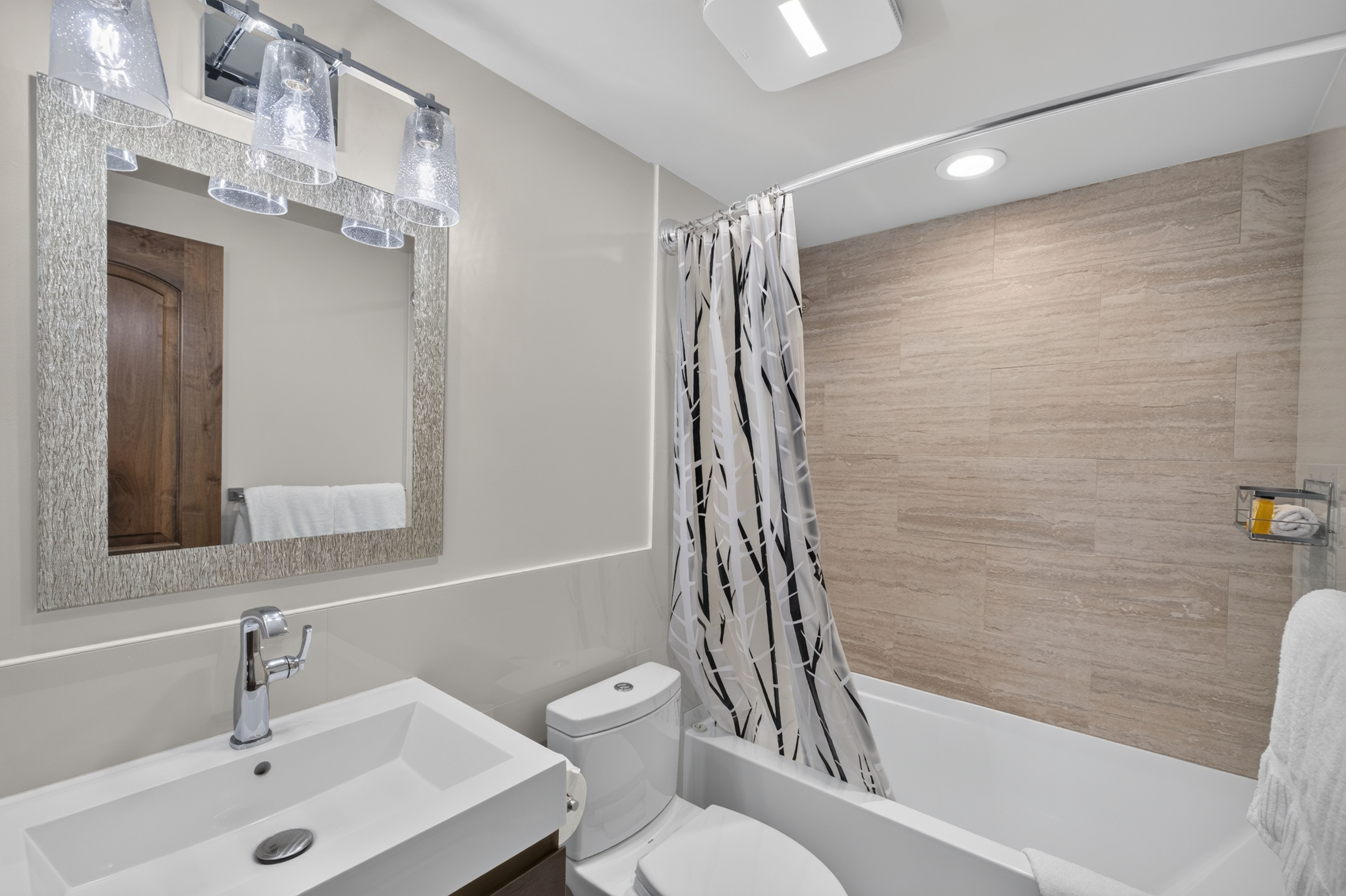  Exceptional Access to Vail