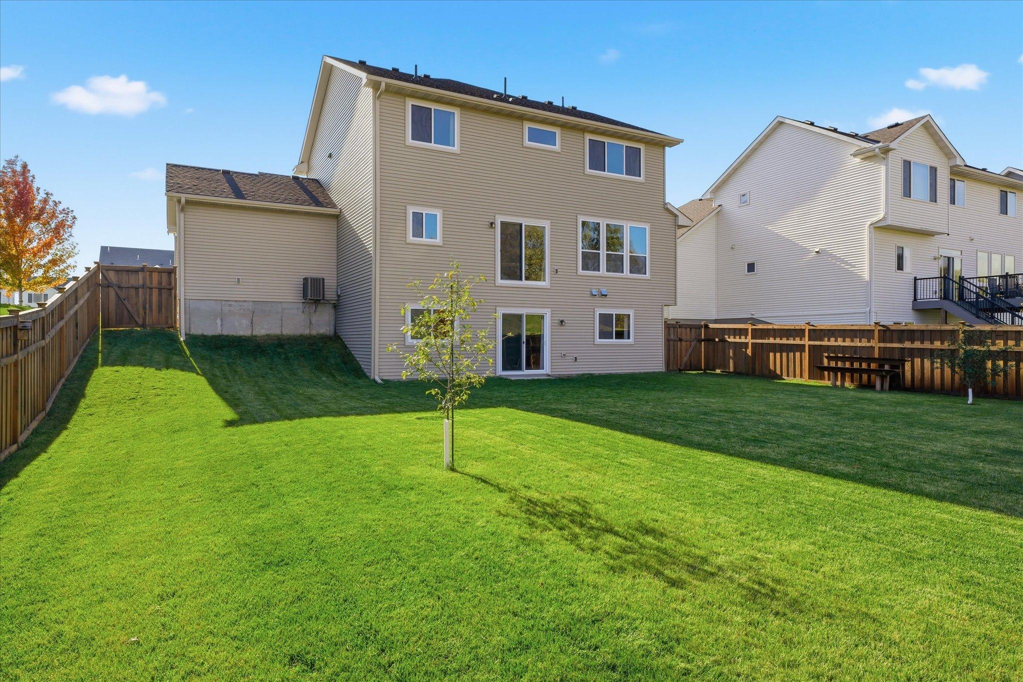 Rosemount, Minnesota, 55068, United States, 5 Bedrooms Bedrooms, ,3 BathroomsBathrooms,Residential,For Sale,1993555