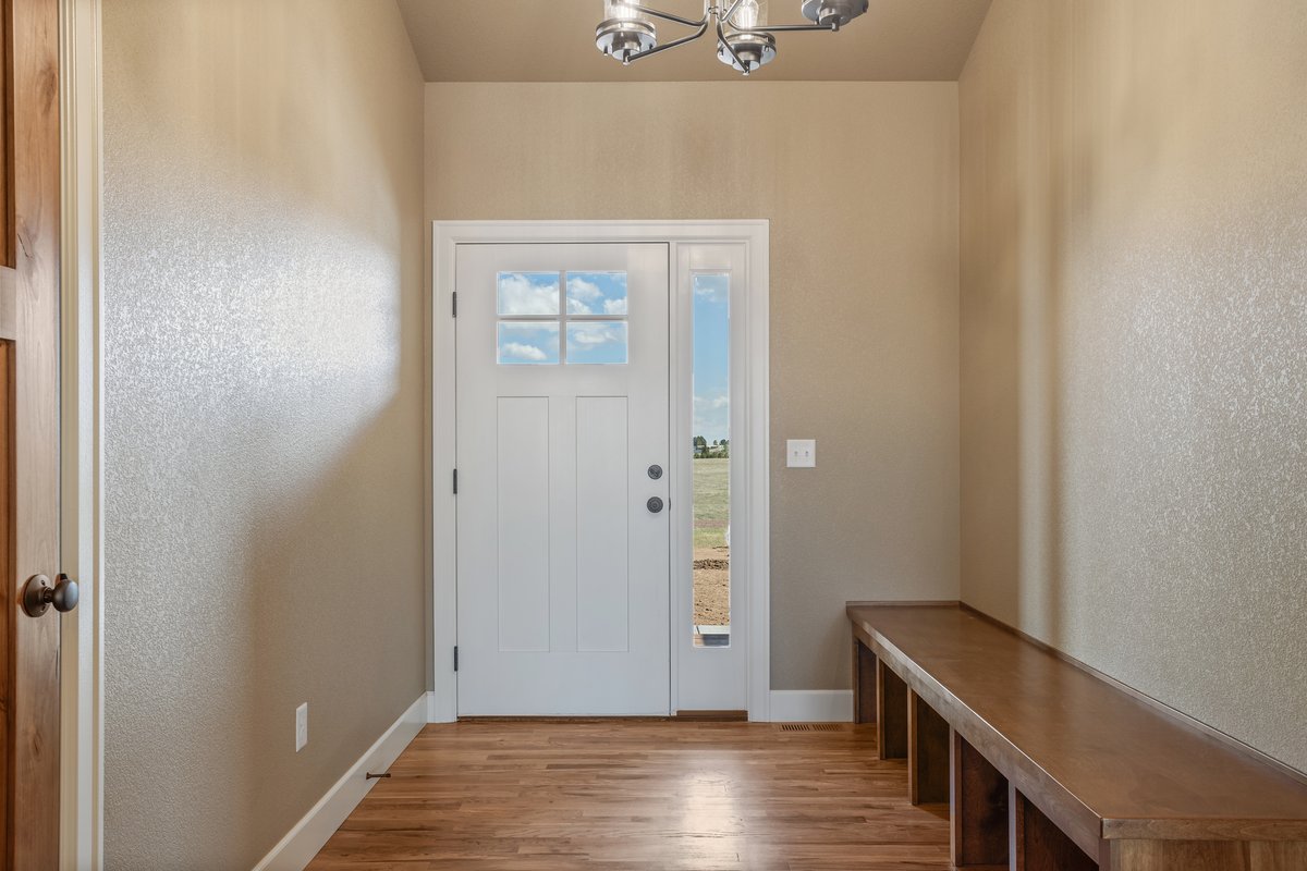 Cheyenne, Wyoming, 82009, United States, 3 Bedrooms Bedrooms, ,2 BathroomsBathrooms,Residential,For Sale,1905724