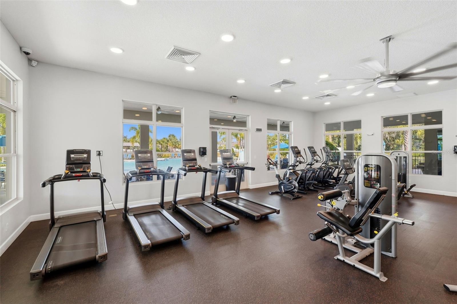 KISSIMMEE, Florida, 34744, United States, 4 Bedrooms Bedrooms, ,4 BathroomsBathrooms,Residential,For Sale,1986116