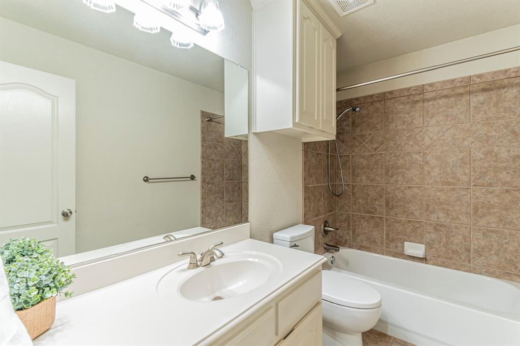 North Richland Hills, Texas, 76182, United States, 4 Bedrooms Bedrooms, ,4 BathroomsBathrooms,Residential,For Sale,2013980