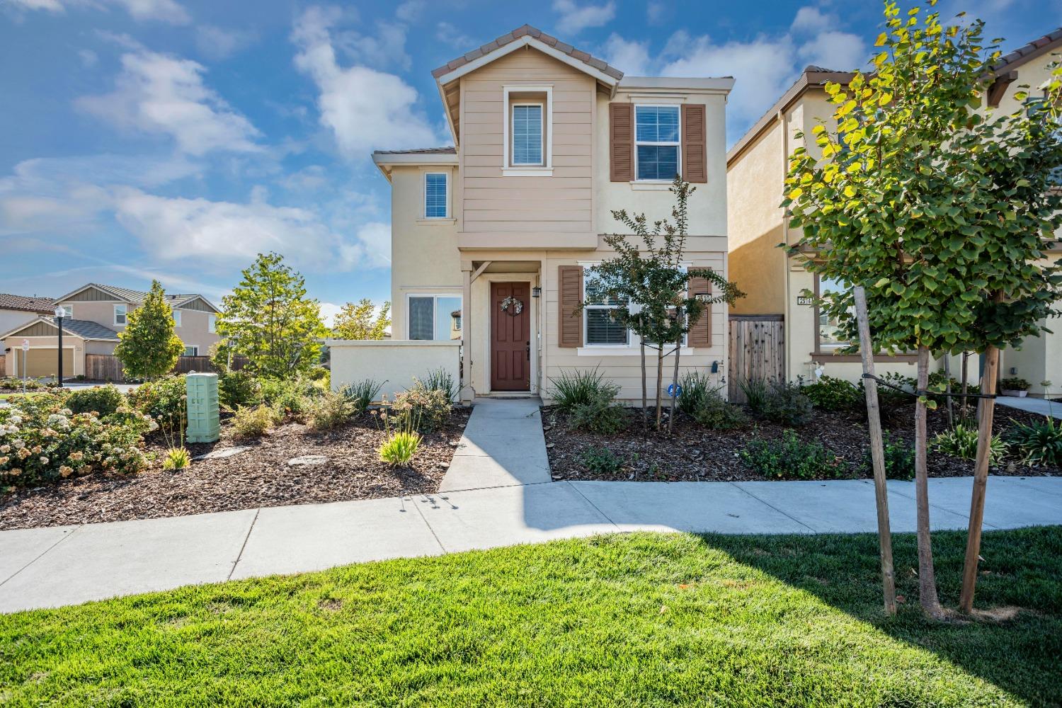 Sacramento, California, 95834, United States, 3 Bedrooms Bedrooms, ,3 BathroomsBathrooms,Residential,For Sale,1896933