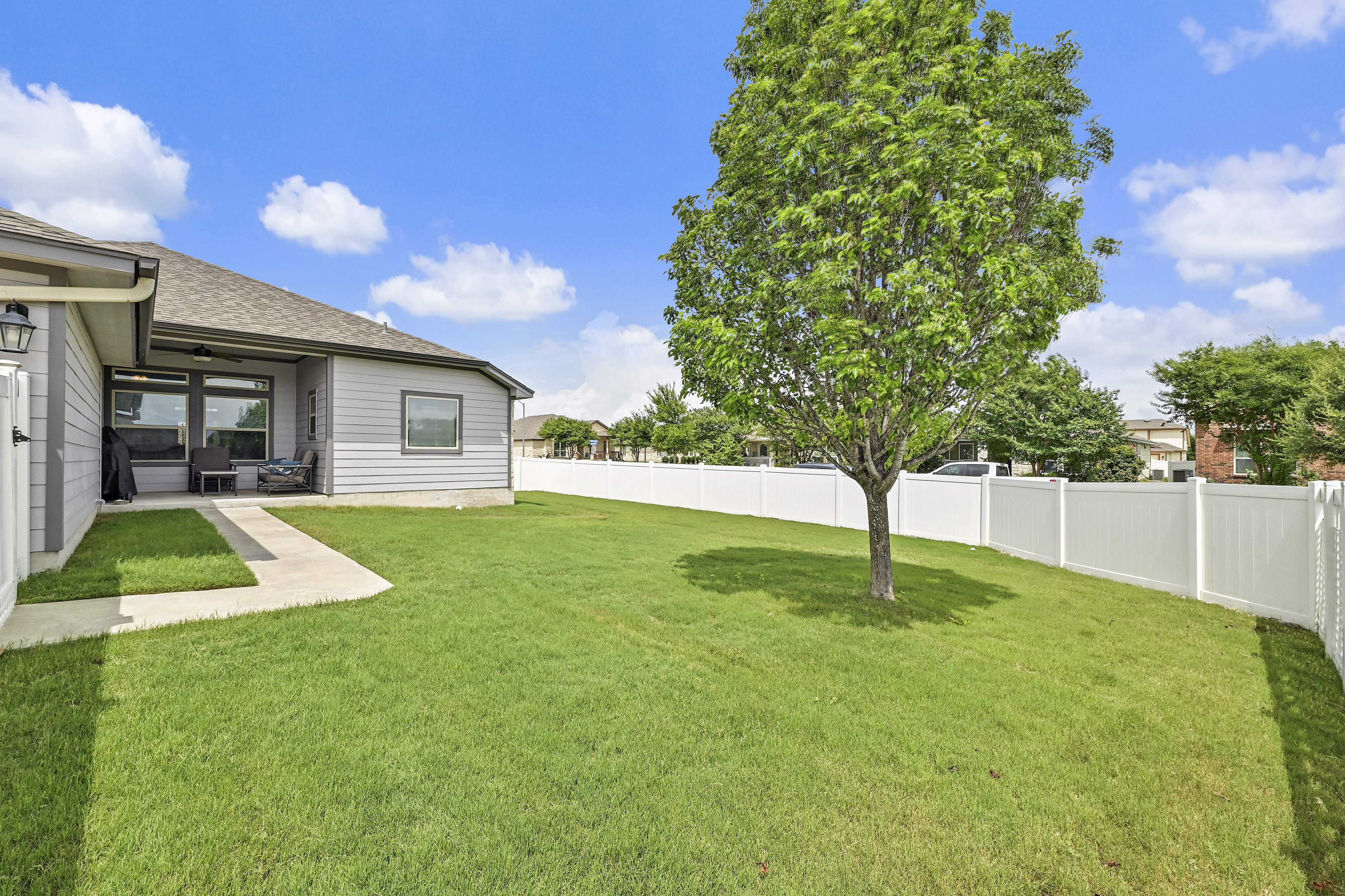  Rare 3-Car Garage + Corner Lot in Highland Park - 物件實景