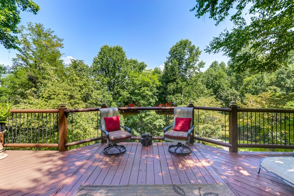 Hayesville, North Carolina, 28904, United States, 3 Bedrooms Bedrooms, ,5 BathroomsBathrooms,Residential,For Sale,1931942