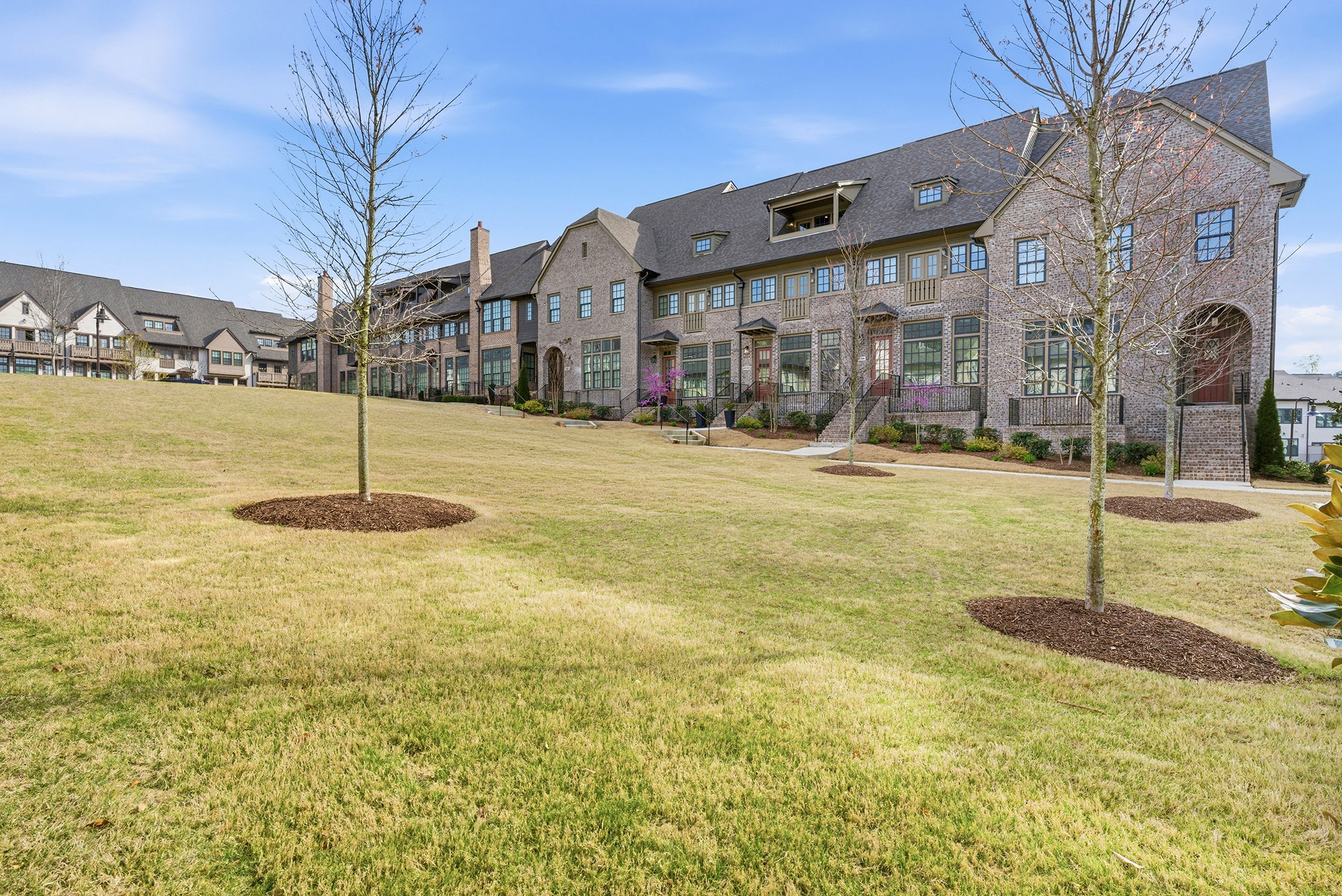  Location, Livability and Thoughtful Upgrades in a One-of-a-Kind Setting - 物件實景