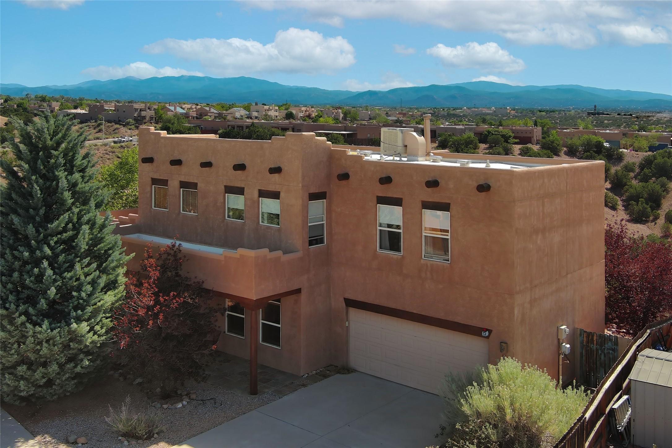 Contenta Rdg, Santa Fe, NM 87507