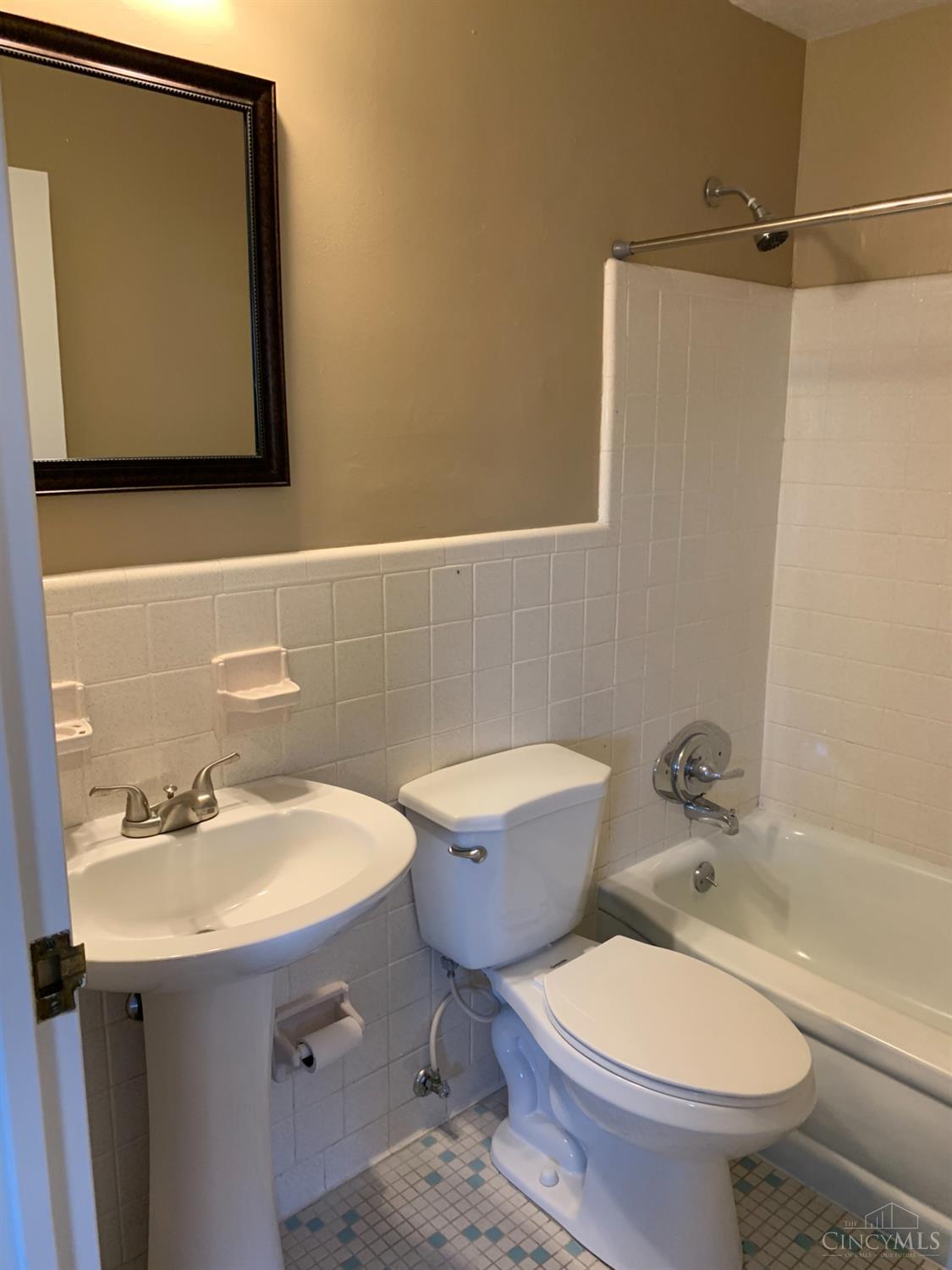 Cheviot, Ohio, 45211, United States, ,Residential,For Sale,1941060