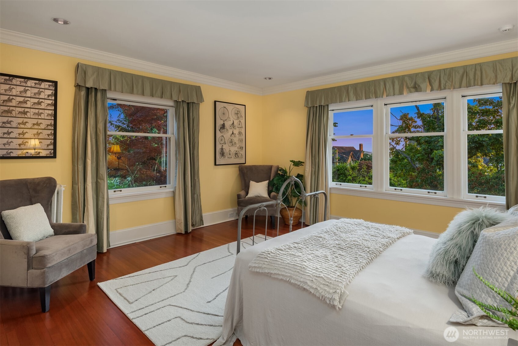 Seattle, Washington, 98102, United States, 5 Bedrooms Bedrooms, ,6 BathroomsBathrooms,Residential,For Sale,1891180
