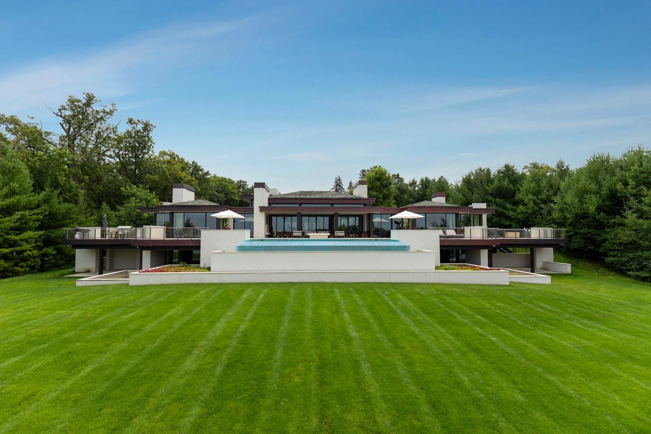 Deephaven, Minnesota, 55331, United States, 5 Bedrooms Bedrooms, ,4 BathroomsBathrooms,Residential,For Sale,1918769