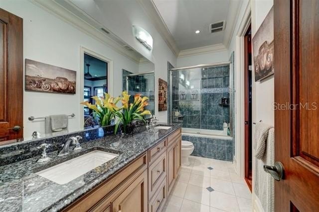 CLEARWATER BEACH, Florida, 33767, United States, 5 Bedrooms Bedrooms, ,6 BathroomsBathrooms,Residential,For Sale,1977061