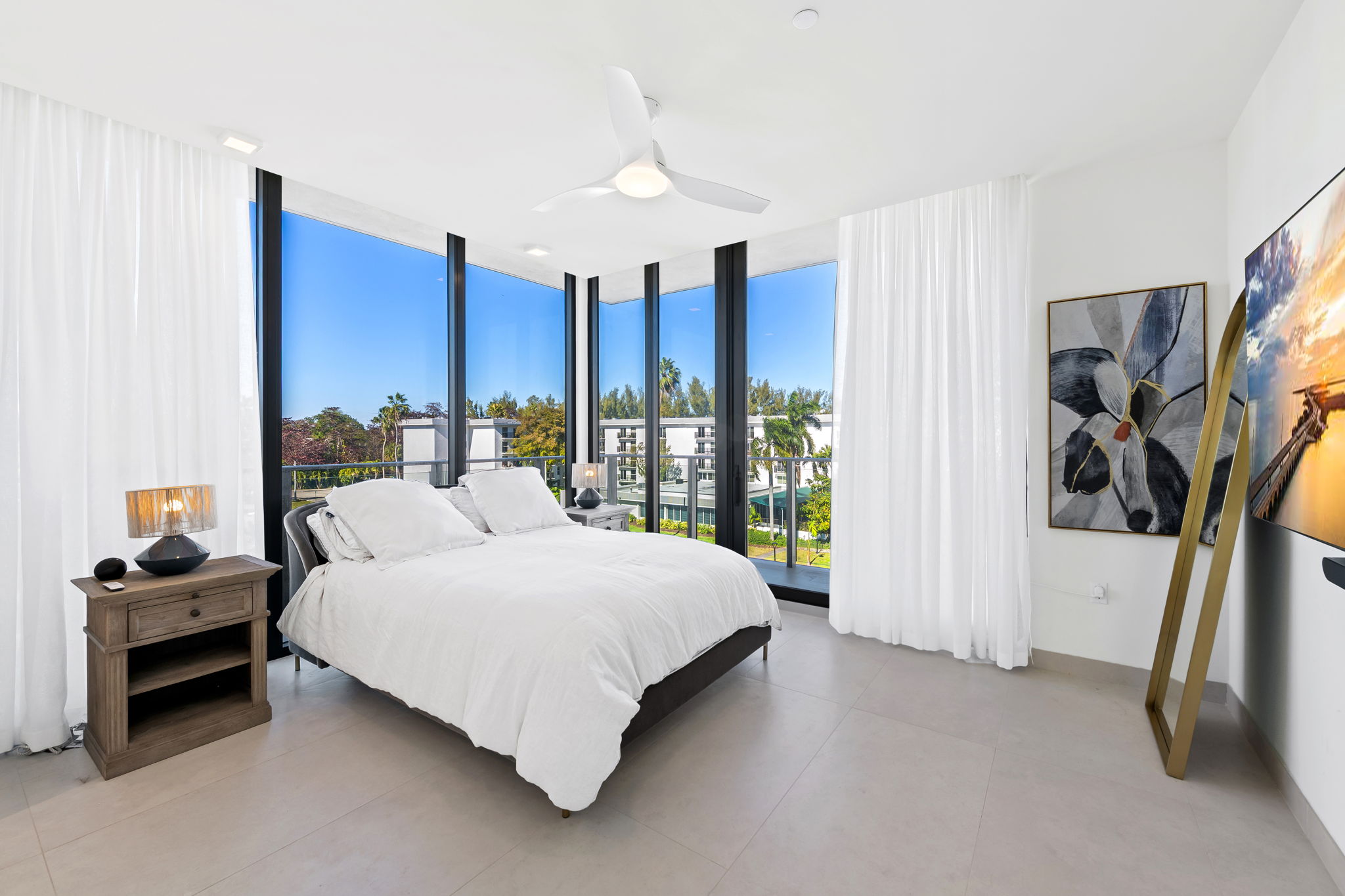  3581 E Glencoe Street, Miami, FL, 33133 - 物件實景