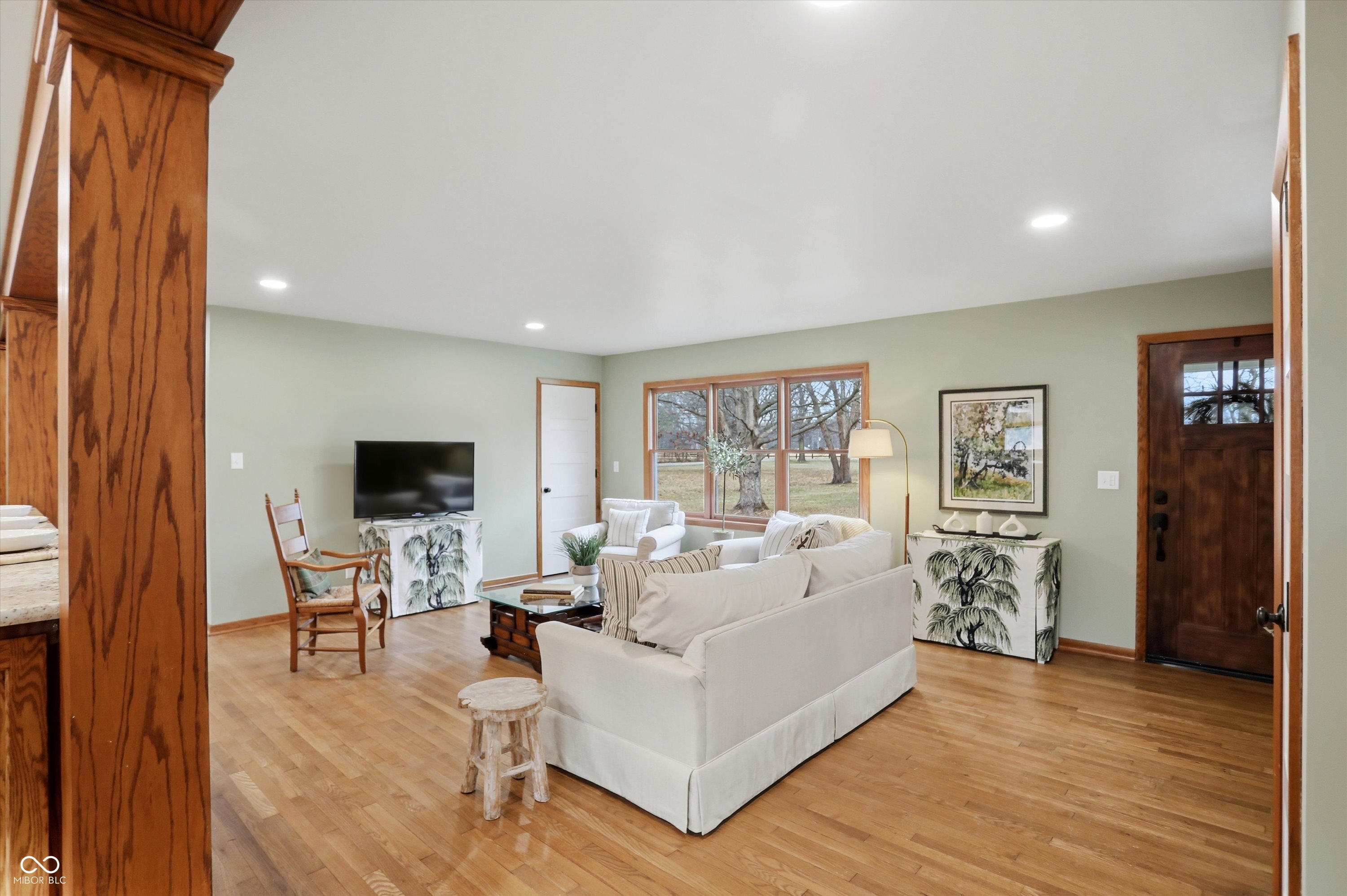 Zionsville, Indiana, 46077, United States, 3 Bedrooms Bedrooms, ,2 BathroomsBathrooms,Residential,For Sale,2008778